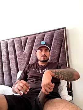 PapiStan online show from September 28, 2025, 6:02 pm