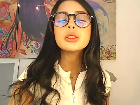 Sweetcandy18 Little online show from November 9, 2025, 9:02 pm