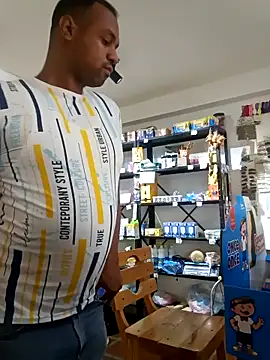 elnegro707070 online show from November 13, 2025, 10:58 am