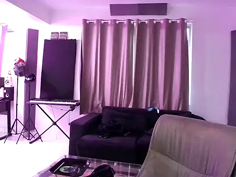 bigrosa21cm online show from December 14, 2025, 9:52 pm