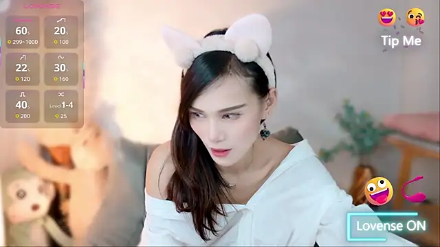 LunaBelle1984 online show from September 20, 2025, 3:02 pm