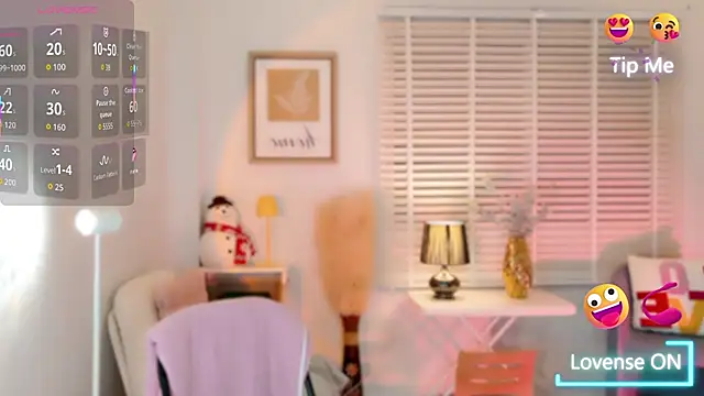 LunaBelle1984 online show from December 4, 2025, 3:21 pm