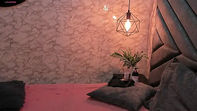 Snapshot of WALESKABBW_ASS chatting on September 15, 2025, 11:43 am WALESKABBW ASS online show from September 15, 2025, 11:43 am