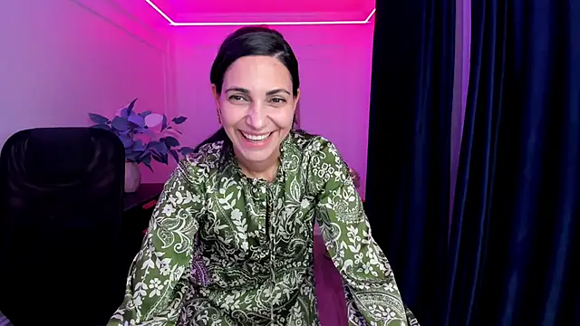 Snapshot of AllaYerty chatting on October 10, 2025, 11:31 am AllaYerty online show from October 10, 2025, 11:31 am