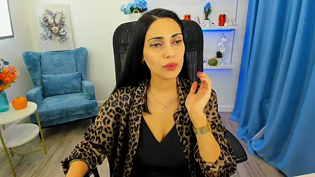 Snapshot of AllaYerty chatting on October 19, 2025, 11:33 am AllaYerty online show from October 19, 2025, 11:33 am