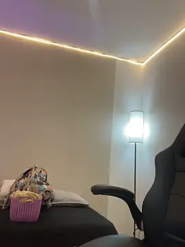 Kariina  69 online show from October 12, 2025, 3:05 am