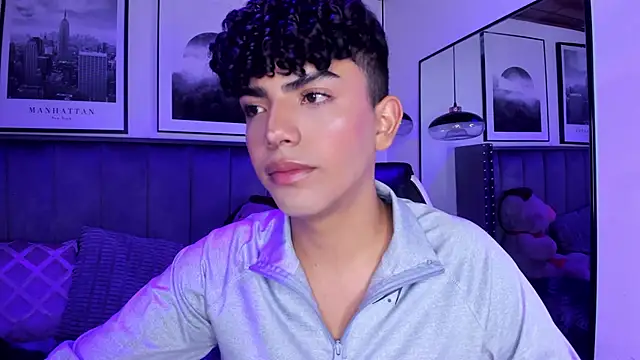 Niick Twink online show from October 21, 2025, 7:58 pm