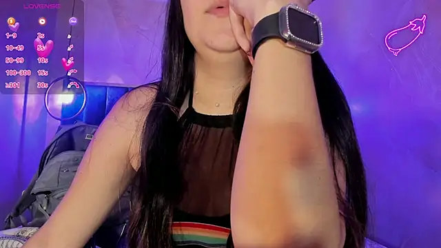 Snapshot of AlissaJoness chatting on November 12, 2025, 11:32 am AlissaJoness online show from November 12, 2025, 11:32 am