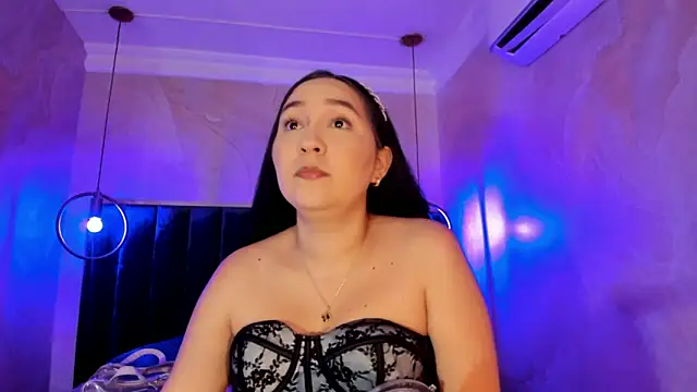 Snapshot of AlissaJoness chatting on December 14, 2025, 12:32 pm AlissaJoness online show from December 14, 2025, 12:32 pm