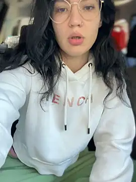 MeekyRich online show from October 10, 2025, 4:11 am