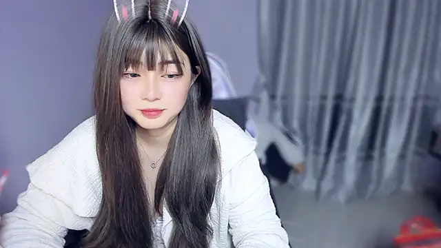 yuki3366 online show from November 10, 2025, 1:32 pm