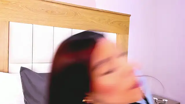 Snapshot of ZoeMorris chatting on September 10, 2025, 11:43 am ZoeMorris online show from September 10, 2025, 11:43 am