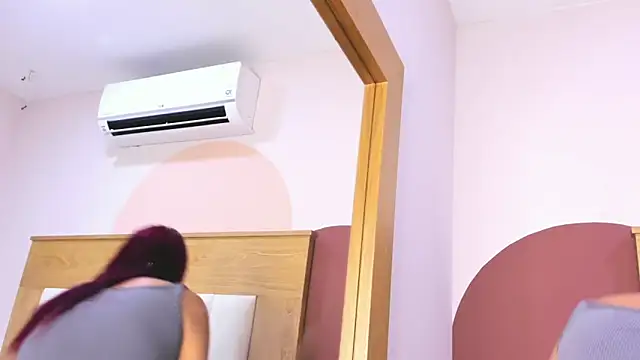 Snapshot of ZoeMorris chatting on September 30, 2025, 11:37 am ZoeMorris online show from September 30, 2025, 11:37 am