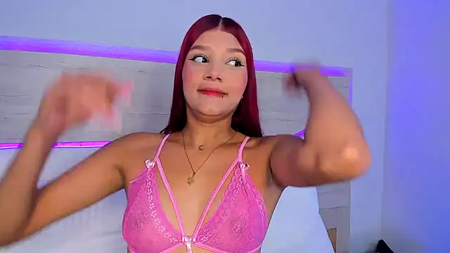 Snapshot of ZoeMorris chatting on November 11, 2025, 11:32 am ZoeMorris online show from November 11, 2025, 11:32 am