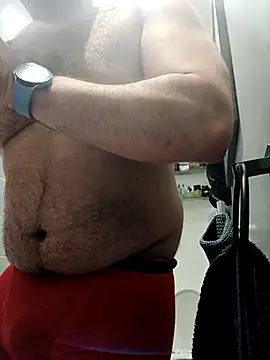 CloudyMuscleBeefy online show from November 12, 2025, 1:11 pm