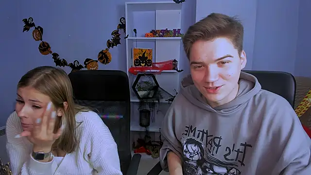 jeren smile online show from October 23, 2025, 7:34 pm