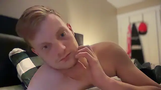 lustylyndon online show from November 21, 2025, 3:11 pm