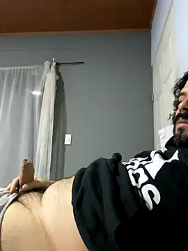 Snapshot of uto857 chatting on September 28, 2025, 1:00 am uto857 online show from September 28, 2025, 1:00 am