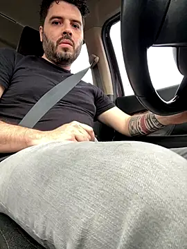 Snapshot of uto857 chatting on November 10, 2025, 10:20 pm uto857 online show from November 10, 2025, 10:20 pm