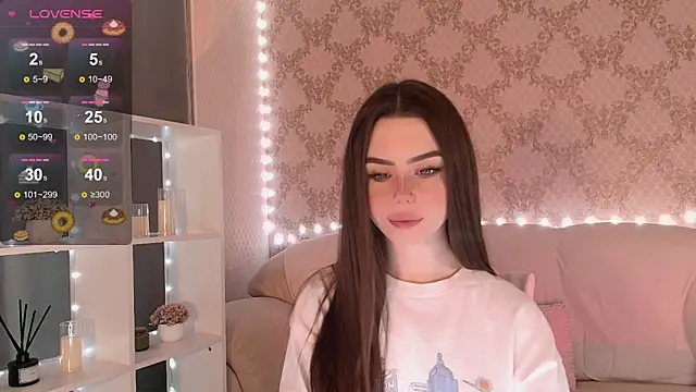 HolyMiax online show from November 17, 2025, 3:34 am