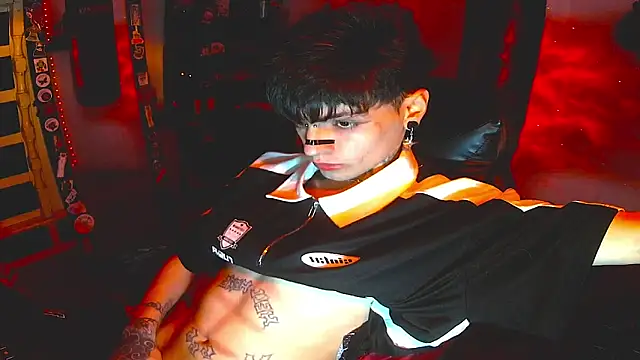 Snapshot of prince_x_dark chatting on November 20, 2025, 9:31 am prince x dark online show from November 20, 2025, 9:31 am