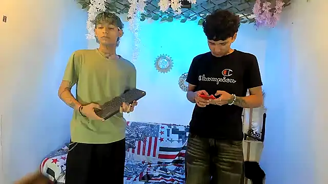 Snapshot of Bastian_boyshot77 chatting on November 11, 2025, 2:39 pm Bastian boyshot77 online show from November 11, 2025, 2:39 pm