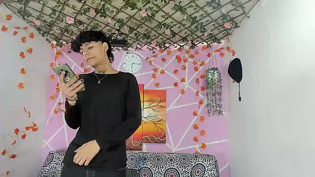 Snapshot of Bastian_boyshot77 chatting on December 5, 2025, 6:04 pm Bastian boyshot77 online show from December 5, 2025, 6:04 pm