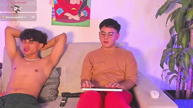 Snapshot of Young_Ben chatting on November 23, 2025, 1:38 am Young Ben online show from November 23, 2025, 1:38 am