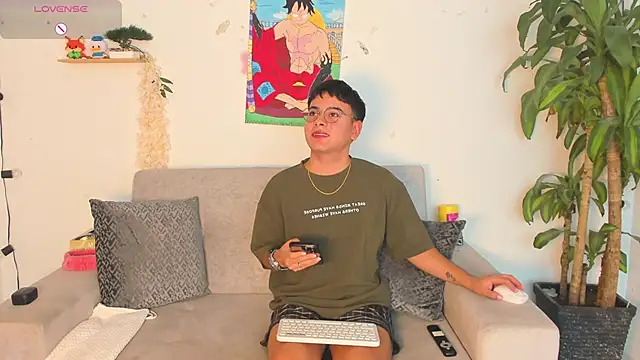 Snapshot of Young_Ben chatting on November 29, 2025, 4:10 pm Young Ben online show from November 29, 2025, 4:10 pm