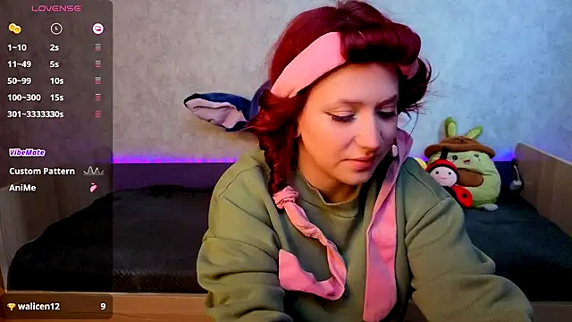 Snapshot of Mini_Lady1 chatting on November 6, 2025, 7:20 am Mini Lady1 online show from November 6, 2025, 7:20 am