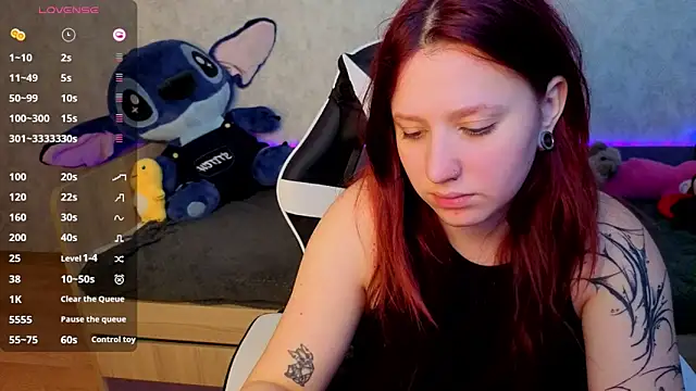 Snapshot of Mini_Lady1 chatting on November 16, 2025, 7:36 am Mini Lady1 online show from November 16, 2025, 7:36 am