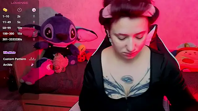 Snapshot of Mini_Lady1 chatting on November 27, 2025, 7:43 am Mini Lady1 online show from November 27, 2025, 7:43 am