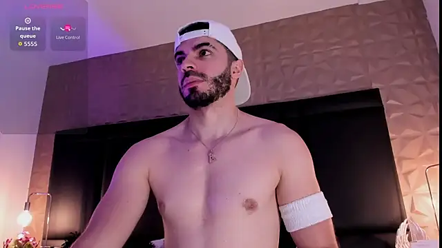 AxelThompson  online show from September 27, 2025, 11:26 am