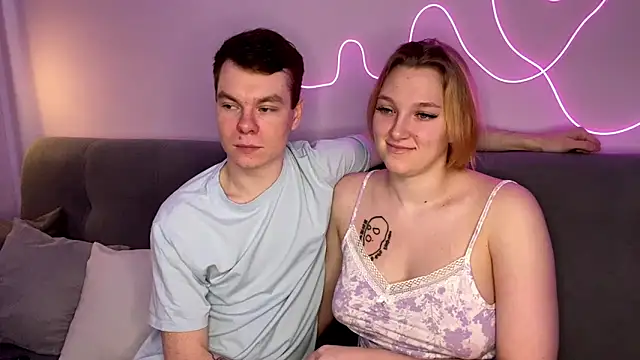 Snapshot of julielourens chatting on October 12, 2025, 8:13 am julielourens online show from October 12, 2025, 8:13 am