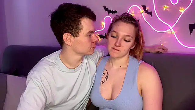 Snapshot of julielourens chatting on October 24, 2025, 9:17 am julielourens online show from October 24, 2025, 9:17 am