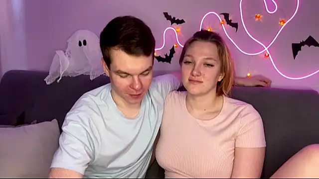 Snapshot of julielourens chatting on October 27, 2025, 8:18 am julielourens online show from October 27, 2025, 8:18 am