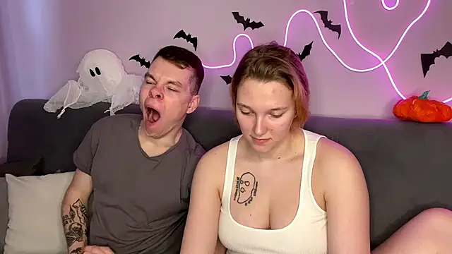 Snapshot of julielourens chatting on November 1, 2025, 8:38 am julielourens online show from November 1, 2025, 8:38 am