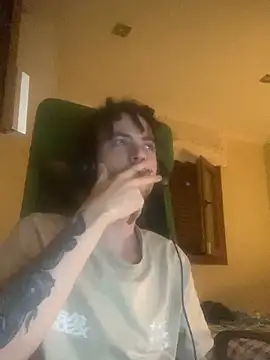 Snapshot of AngelJoven chatting on September 17, 2025, 10:22 pm AngelJoven online show from September 17, 2025, 10:22 pm