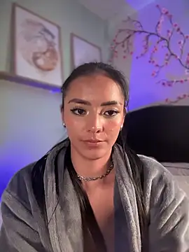 im-isabella online show from September 23, 2025, 9:07 pm