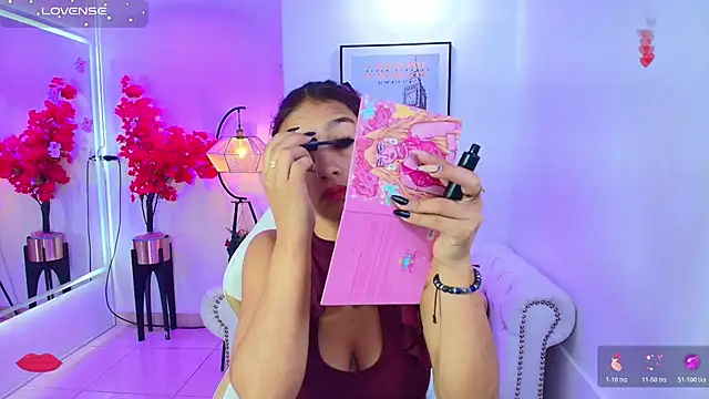 Snapshot of Katty_rounds chatting on November 4, 2025, 12:15 pm Katty rounds online show from November 4, 2025, 12:15 pm