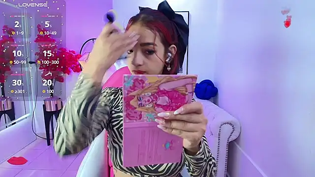 Snapshot of Katty_rounds chatting on November 28, 2025, 12:41 pm Katty rounds online show from November 28, 2025, 12:41 pm