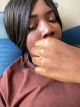 Alexia 24 online show from November 15, 2025, 6:26 pm