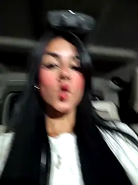 Snapshot of Juliana_Xander chatting on November 9, 2025, 3:16 am Juliana Xander online show from November 9, 2025, 3:16 am