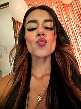 Snapshot of Juliana_Xander chatting on November 16, 2025, 2:17 am Juliana Xander online show from November 16, 2025, 2:17 am