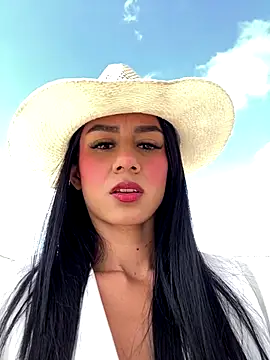 Snapshot of Juliana_Xander chatting on December 15, 2025, 2:21 pm Juliana Xander online show from December 15, 2025, 2:21 pm