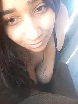 Snapshot of srtsara chatting on November 20, 2025, 11:32 am srtsara online show from November 20, 2025, 11:32 am