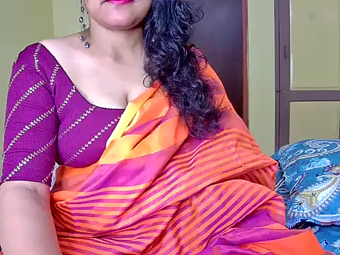 Snapshot of MasTANIYA chatting on November 2, 2025, 10:34 pm MasTANIYA online show from November 2, 2025, 10:34 pm