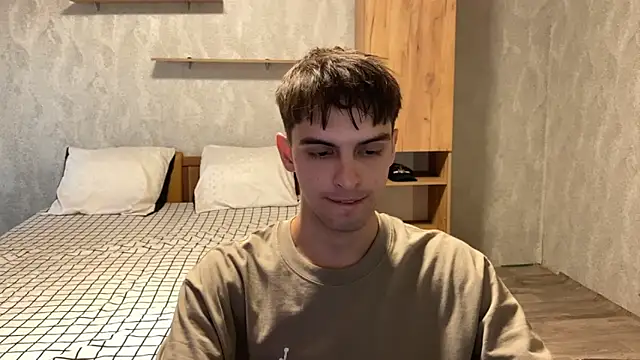 elliot scott online show from September 9, 2025, 12:26 pm