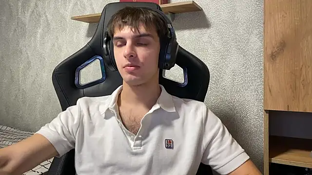 elliot scott online show from October 7, 2025, 2:20 am