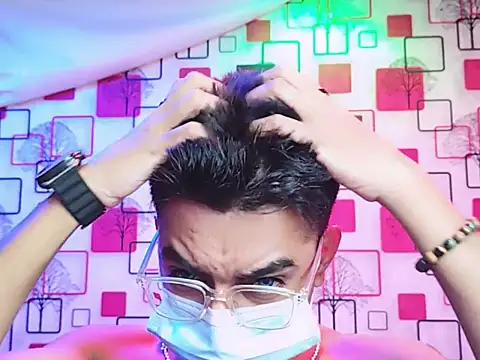 ChiseledCharm online show from November 1, 2025, 7:49 pm